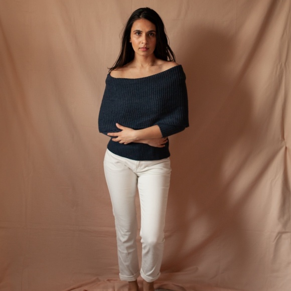 3/4 sleeve Cowl Neck Sweater - Picture 3 of 3